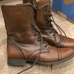 Steve Madden lace up boots